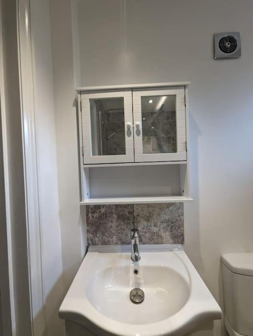 Stylish York Studio Екстер'єр фото