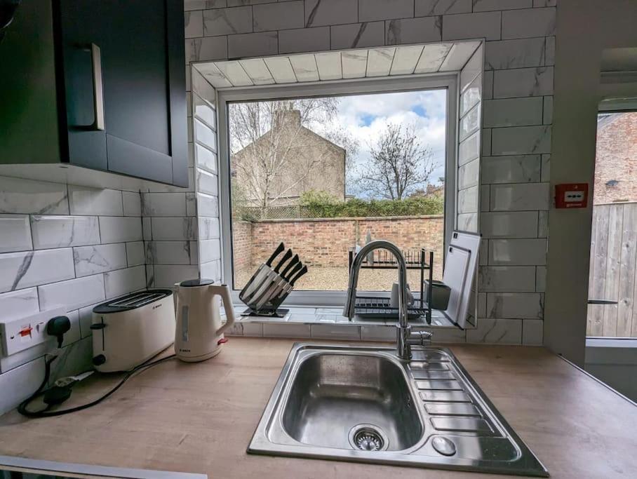 Stylish York Studio Екстер'єр фото